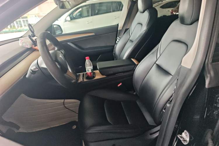 Used Tesla Model Y 2021 Standard Range Rear-Wheel Drive Version Left Front Seat