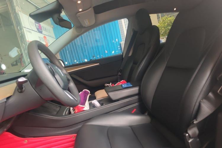 Used Tesla Model Y 2021 Long-Range All-Wheel-Drive Version 3D7 Left Front Seat