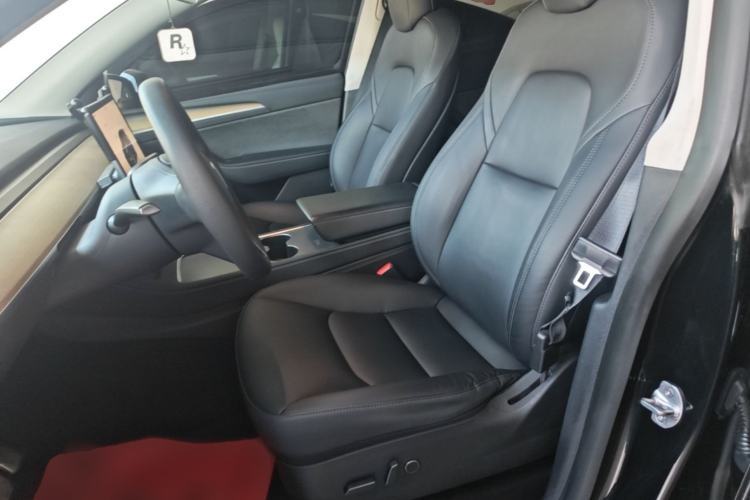 Used Tesla Model Y 2021 Revised Version 2 Long-Range All-Wheel-Drive Edition Left Front Seat