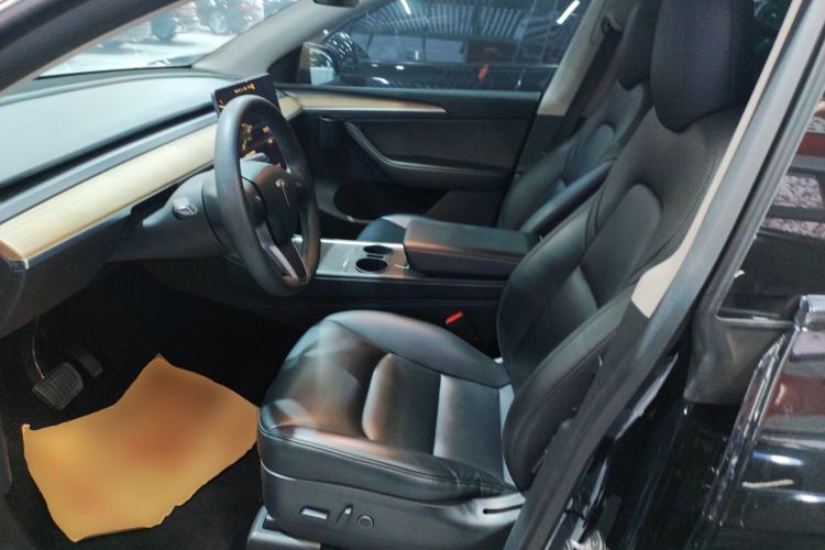 Used Tesla Model Y 2021 Long-Range All-Wheel-Drive Version Left Front Seat