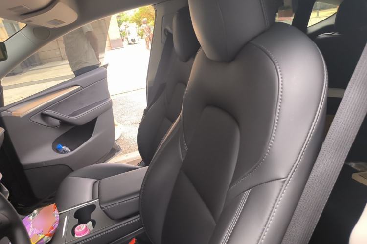 Used Tesla Model Y 2021 Standard Range Rear-Wheel Drive Version Left Front Seat