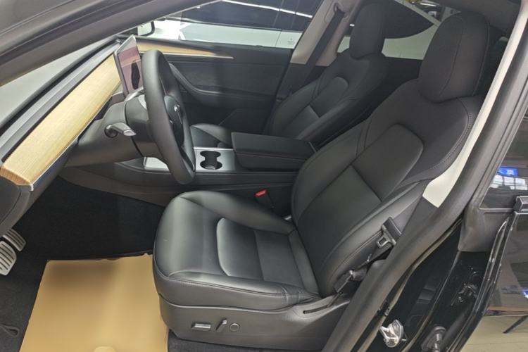 Used Tesla Model Y 2021 Performance High-Performance All-Wheel-Drive Version Left Front Seat