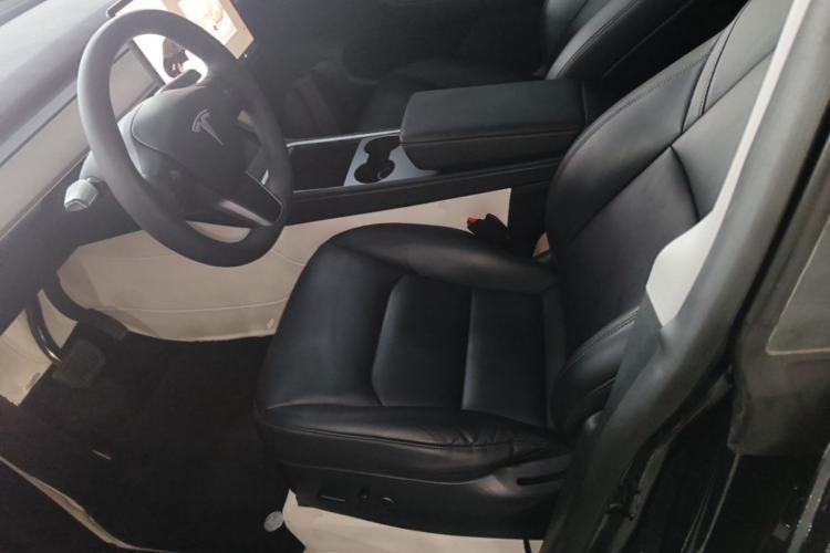 Used Tesla Model Y 2021 Standard Range Rear-Wheel Drive Version Left Front Seat