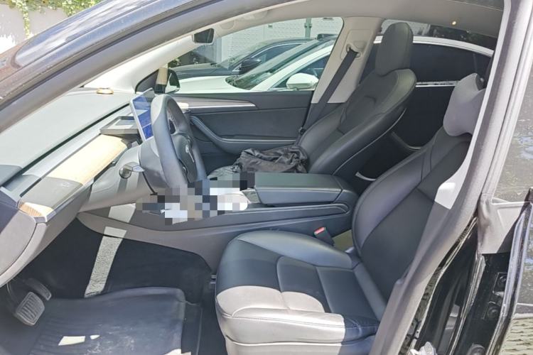Used Tesla Model Y 2021 Standard Range Rear-Wheel Drive Version Left Front Seat