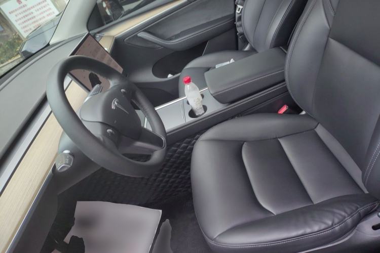 Used Tesla Model Y 2021 Standard Range Rear-Wheel Drive Version Left Front Seat