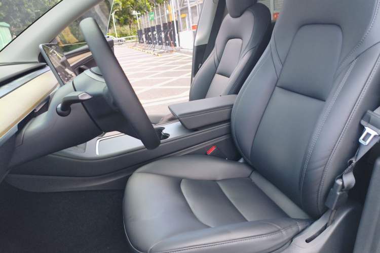 Used Tesla Model Y 2021 Performance High-Performance All-Wheel-Drive Version Left Front Seat