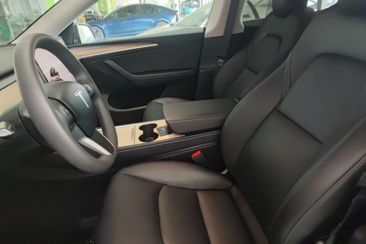 Used Tesla Model Y 2021 Revised Version 2 Long-Range All-Wheel-Drive Edition Left Front Seat