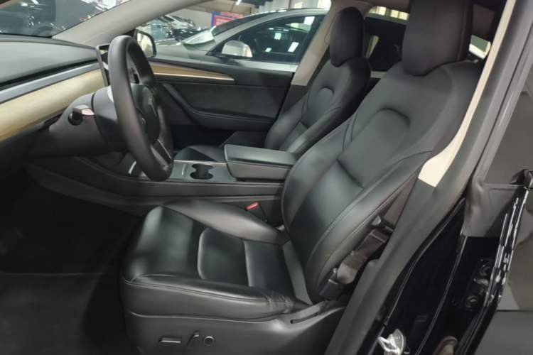 Used Tesla Model Y 2021 Standard Range Rear-Wheel Drive Version Left Front Seat