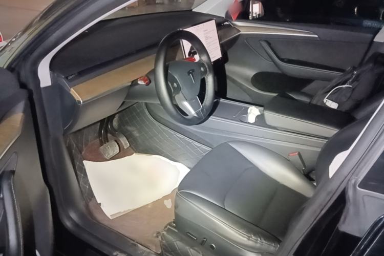 Used Tesla Model Y 2021 Long-Range All-Wheel-Drive Version 3D7 Left Front Seat