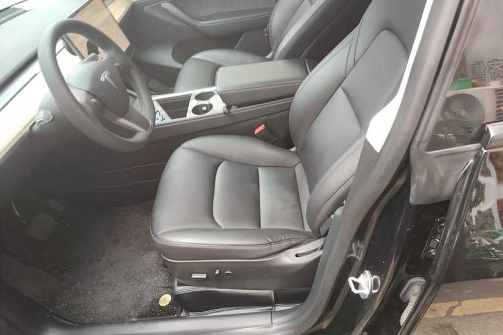 Used Tesla Model Y 2021 Standard Range Rear-Wheel Drive Version Left Front Seat