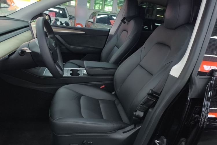 Used Tesla Model Y 2021 Standard Range Rear-Wheel Drive Version Left Front Seat