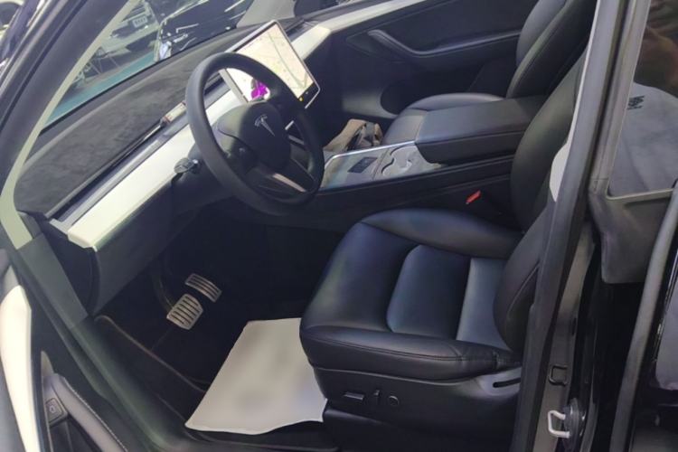 Used Tesla Model Y 2021 Long-Range All-Wheel-Drive Version 3D7 Left Front Seat
