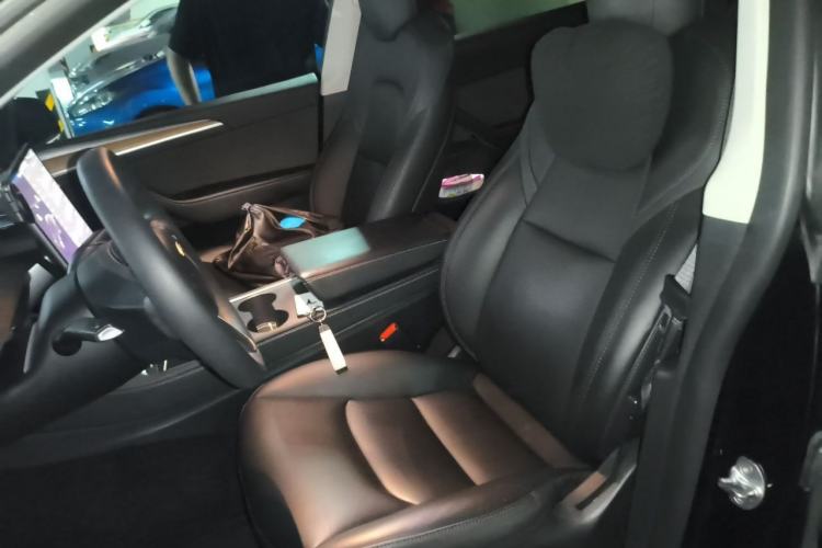 Used Tesla Model Y 2021 Standard Range Rear-Wheel Drive Version Left Front Seat