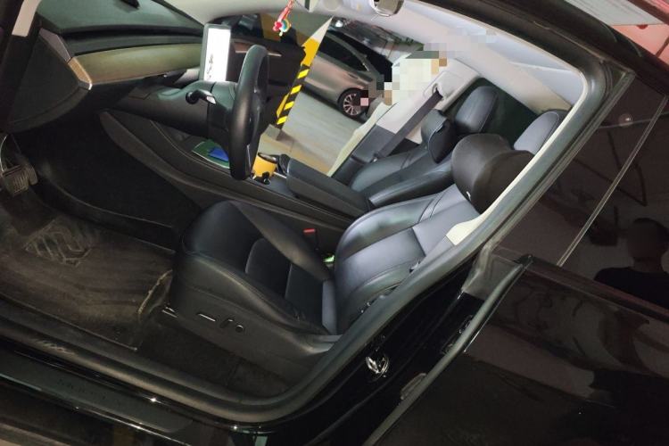 Used Tesla Model Y 2021 Standard Range Rear-Wheel Drive Version Left Front Seat