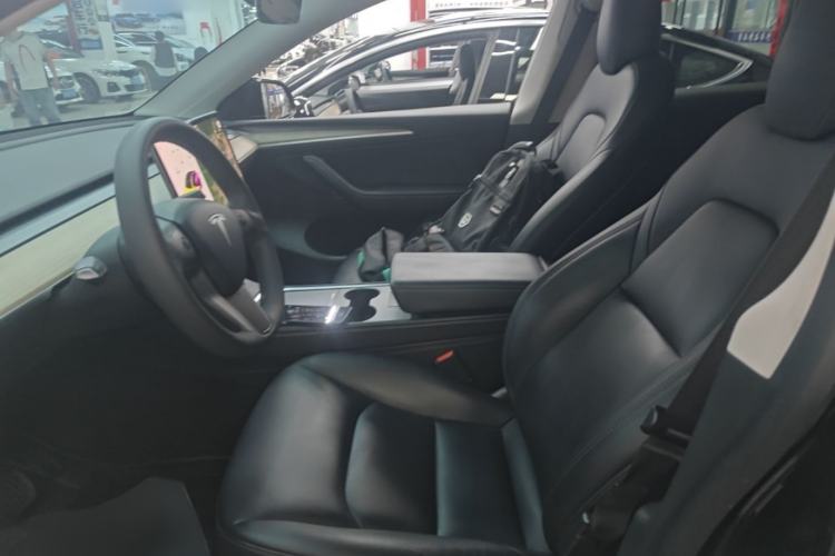 Used Tesla Model Y 2021 Standard Range Rear-Wheel Drive Version Left Front Seat