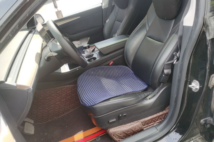 Used Tesla Model Y 2021 Standard Range Rear-Wheel Drive Version Left Front Seat