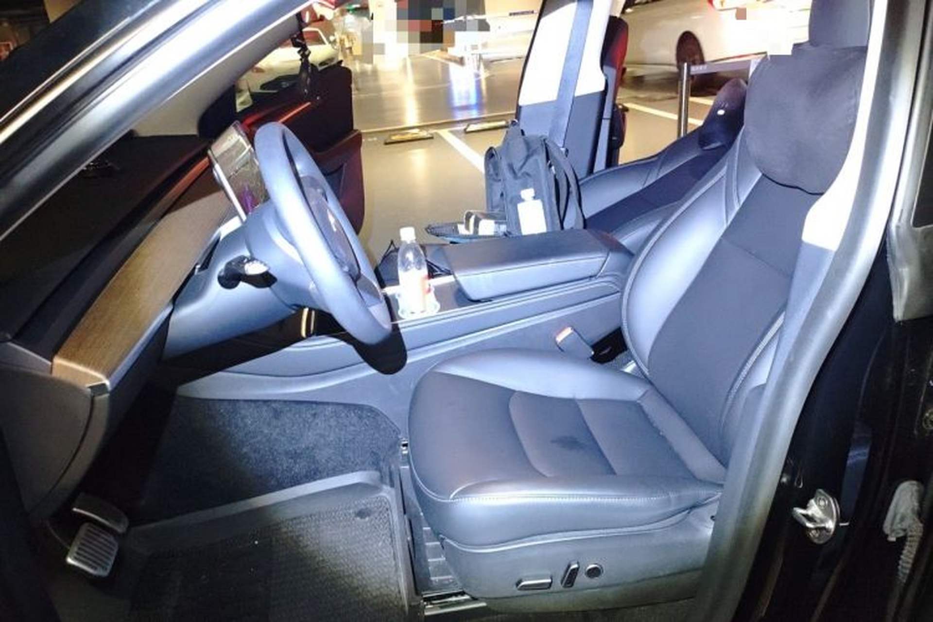 Used Tesla Model Y 2021 Standard Range Rear-Wheel Drive Version Left Front Seat