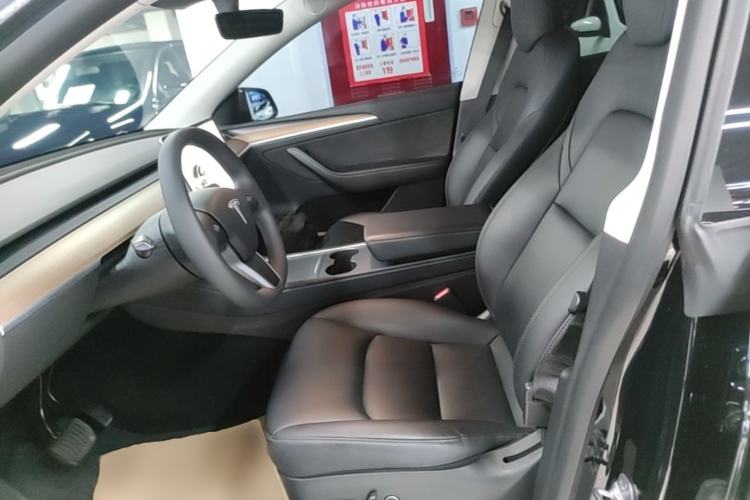 Used Tesla Model Y 2021 Standard Range Rear-Wheel Drive Version Left Front Seat