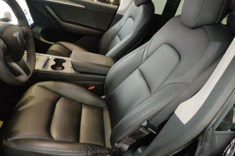 Used Tesla Model Y 2021 Standard Range Rear-Wheel Drive Version Left Front Seat