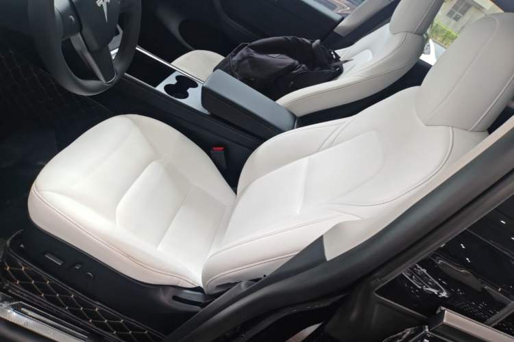 Used Tesla Model Y 2021 Long-Range All-Wheel-Drive Version 3D7 Left Front Seat