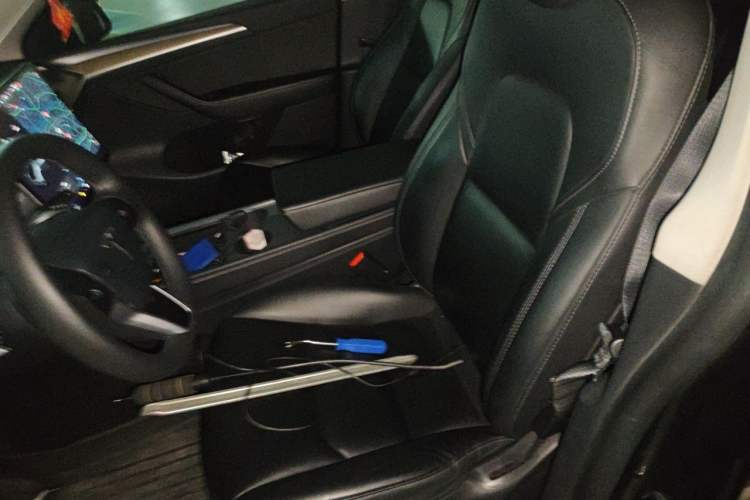 Used Tesla Model Y 2021 Standard Range Rear-Wheel Drive Version Left Front Seat