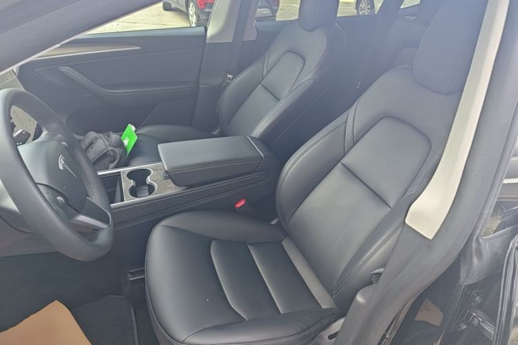 Used Tesla Model Y 2021 Standard Range Rear-Wheel Drive Version Left Front Seat