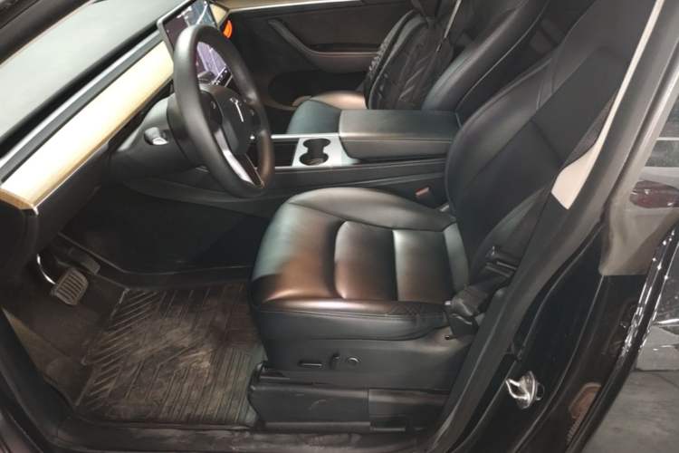 Used Tesla Model Y 2021 Standard Range Rear-Wheel Drive Version Left Front Seat
