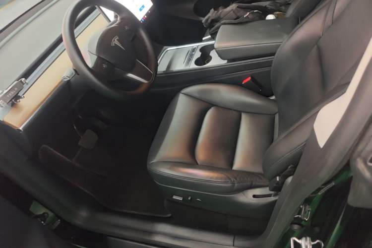 Used Tesla Model Y 2021 Long-Range All-Wheel-Drive Version 3D7 Left Front Seat