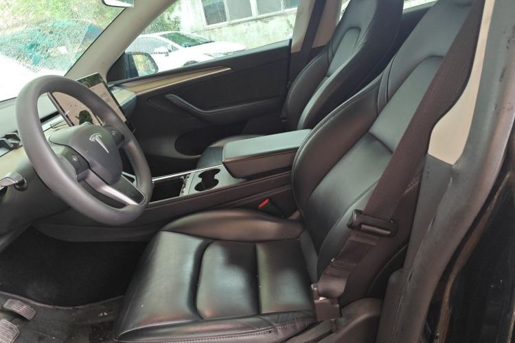 Used Tesla Model Y 2021 Revised Version 2 Long-Range All-Wheel-Drive Edition Left Front Seat