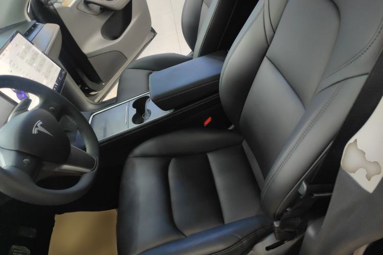 Used Tesla Model Y 2021 Long-Range All-Wheel-Drive Version Left Front Seat