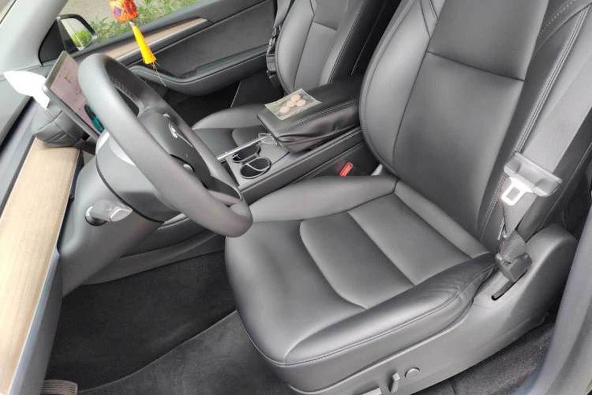 Used Tesla Model Y 2021 Standard Range Rear-Wheel Drive Version Left Front Seat