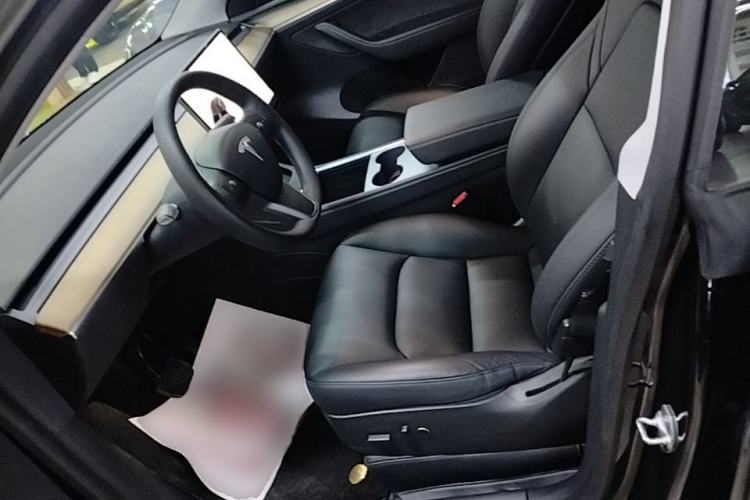 Used Tesla Model Y 2021 Standard Range Rear-Wheel Drive Version Left Front Seat