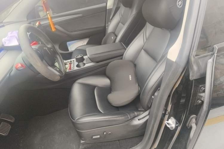 Used Tesla Model Y 2021 Standard Range Rear-Wheel Drive Version Left Front Seat