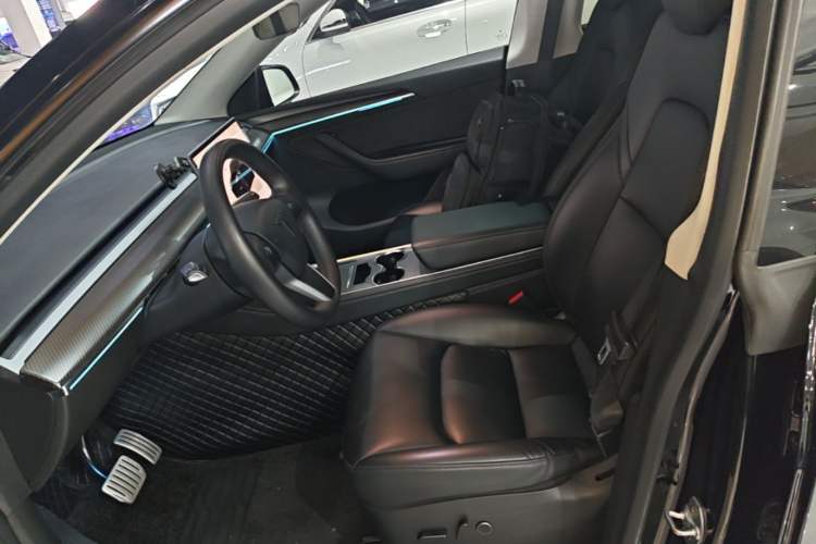 Used Tesla Model Y 2021 Performance High-Performance All-Wheel-Drive Version Left Front Seat