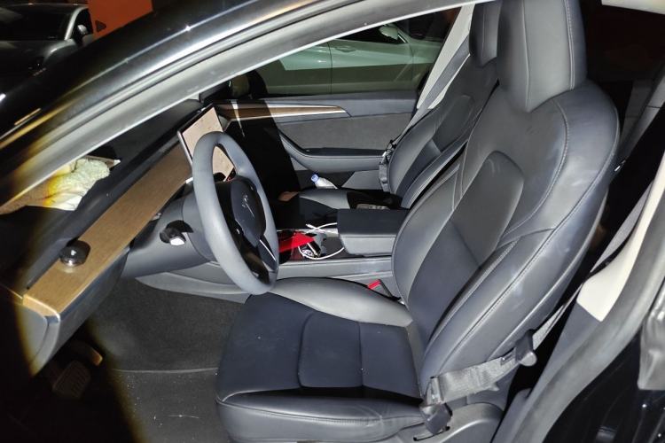 Used Tesla Model Y 2021 Long-Range All-Wheel-Drive Version Left Front Seat
