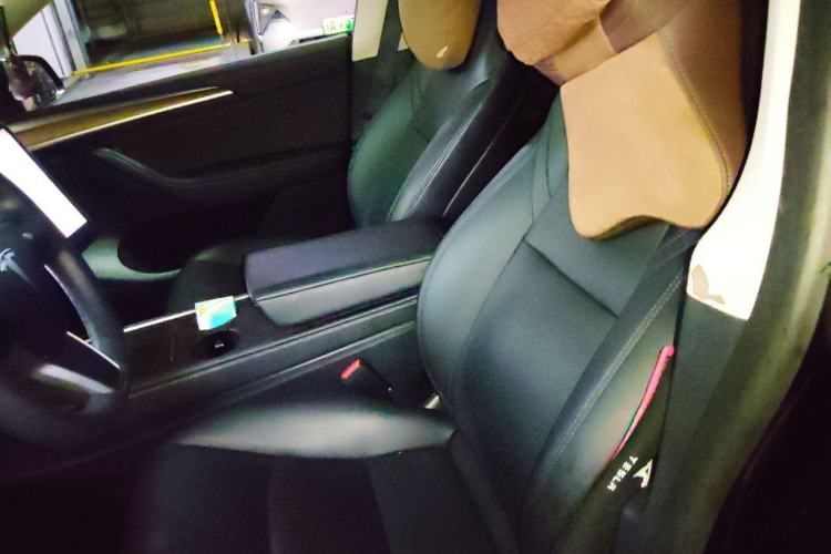 Used Tesla Model Y 2021 Long-Range All-Wheel-Drive Version Left Front Seat