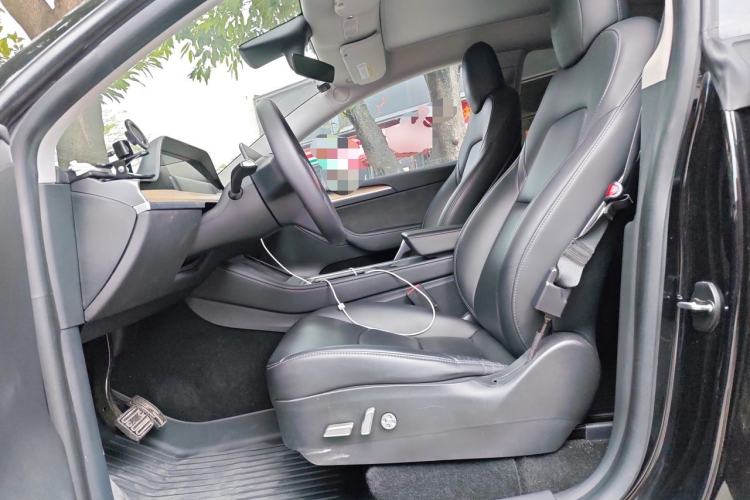 Used Tesla Model Y 2021 Standard Range Rear-Wheel Drive Version Left Front Seat