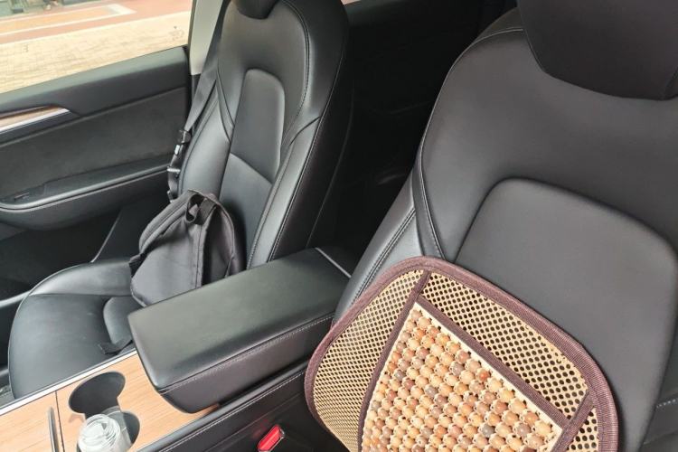 Used Tesla Model Y 2021 Long-Range All-Wheel-Drive Version Left Front Seat
