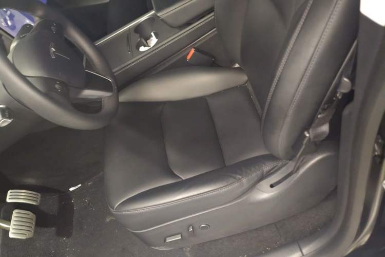 Used Tesla Model Y 2021 Performance High-Performance All-Wheel-Drive Version Left Front Seat