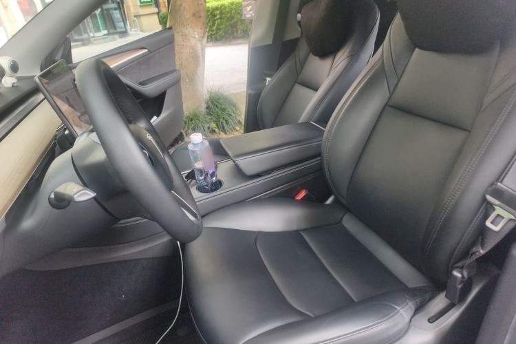 Used Tesla Model Y 2021 Standard Range Rear-Wheel Drive Version Left Front Seat