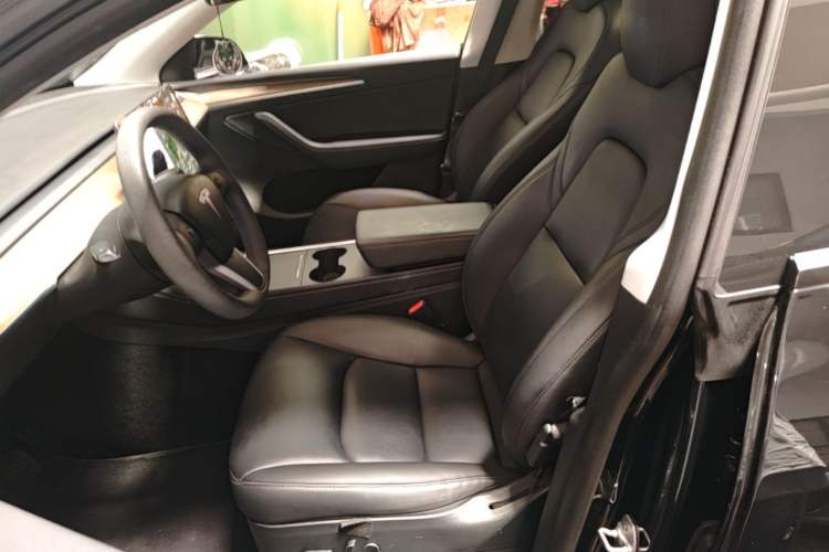Used Tesla Model Y 2021 Long-Range All-Wheel-Drive Version Left Front Seat