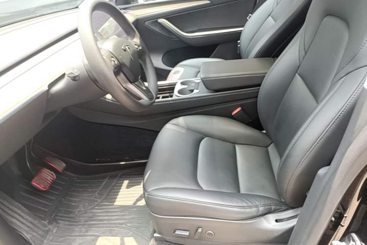 Used Tesla Model Y 2021 Long-Range All-Wheel-Drive Version 3D7 Left Front Seat