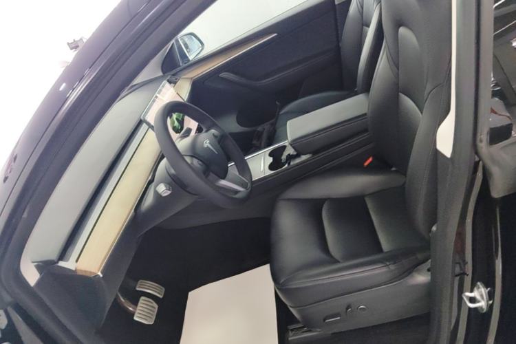 Used Tesla Model Y 2021 Performance High-Performance All-Wheel-Drive Version Left Front Seat