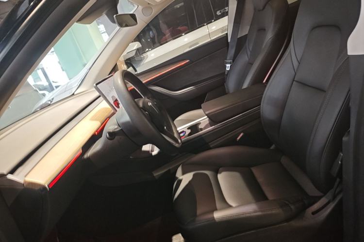 Used Tesla Model Y 2021 Standard Range Rear-Wheel Drive Version Left Front Seat