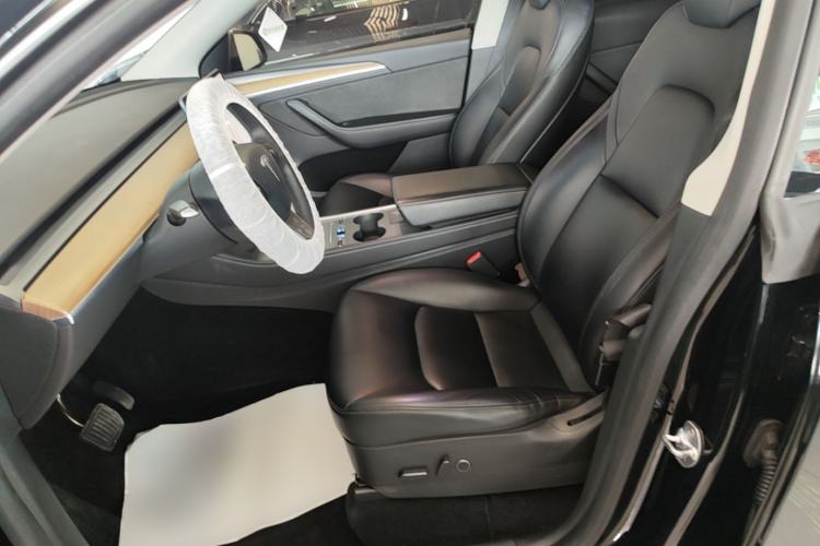 Used Tesla Model Y 2021 Standard Range Rear-Wheel Drive Version Left Front Seat