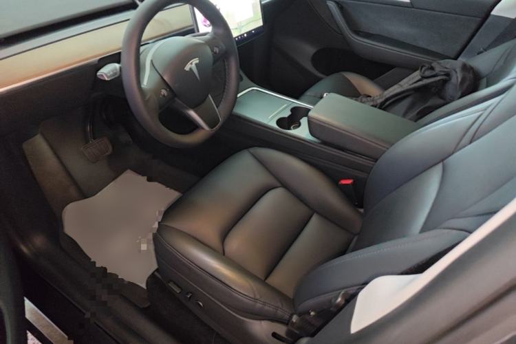Used Tesla Model Y 2021 Standard Range Rear-Wheel Drive Version Left Front Seat