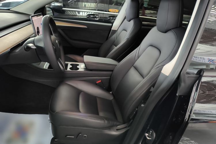 Used Tesla Model Y 2021 Standard Range Rear-Wheel Drive Version Left Front Seat