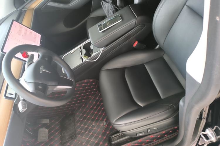 Used Tesla Model Y 2021 Long-Range All-Wheel-Drive Version Left Front Seat
