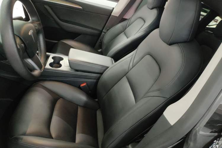 Used Tesla Model Y 2021 Long-Range All-Wheel-Drive Version Left Front Seat