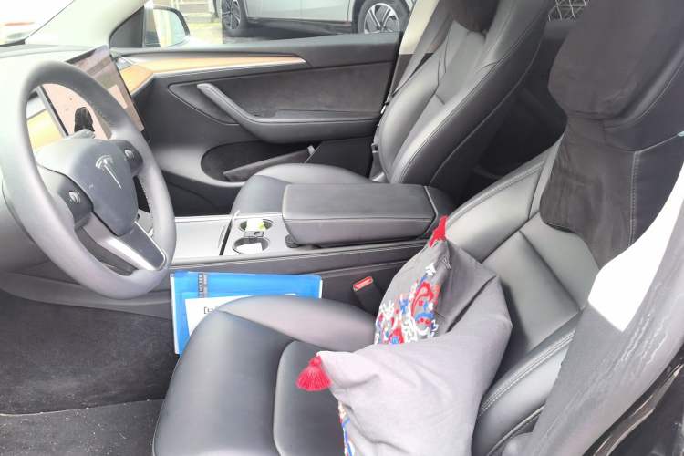 Used Tesla Model Y 2021 Standard Range Rear-Wheel Drive Version Left Front Seat